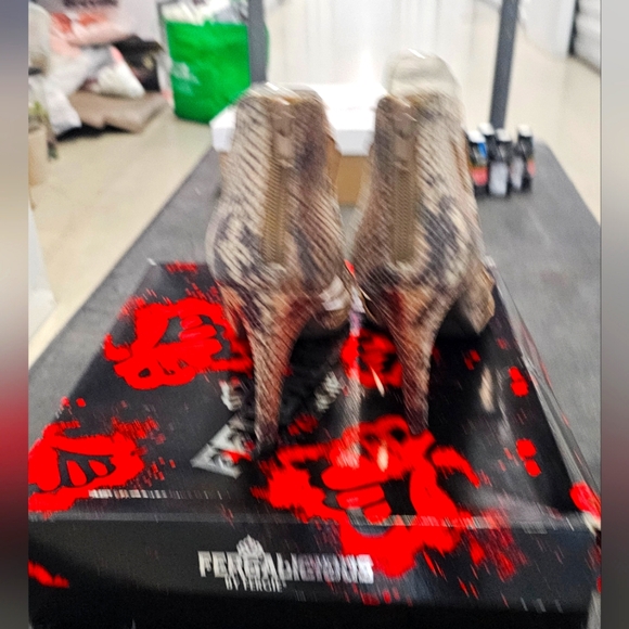 Fergalicious Faux Snake Print Hysteria Heels Size 10 - Picture 3 of 4